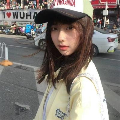 女孩爱跑步